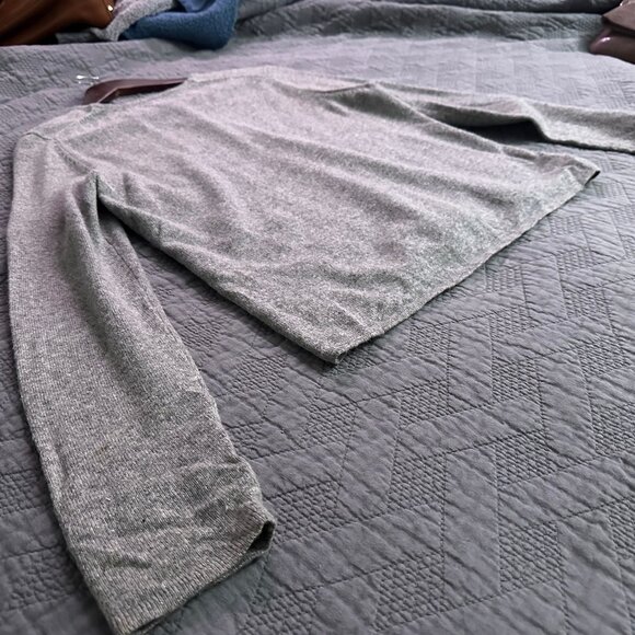 Hayley Matthews 100% Cashmere Button-Up Sweater - Picture 3 of 5